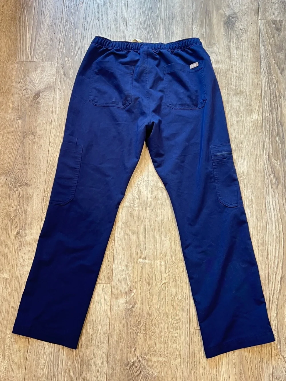 FIGS Men Small Short Cairo Cargo Scrub Pants navy blue TM3001S medical uniform